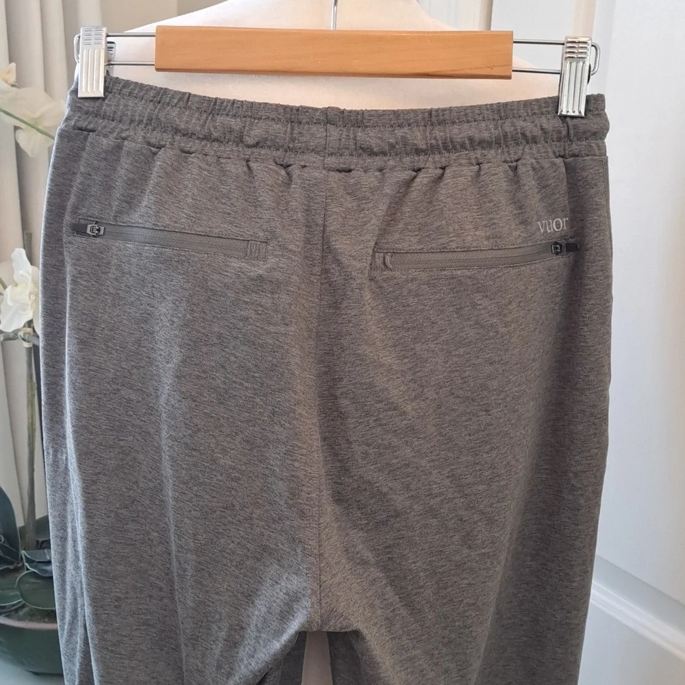 NWOT Vuori Mens Sunday‎ Rise & Shine Athletic Jogger Pants Heather Green SM